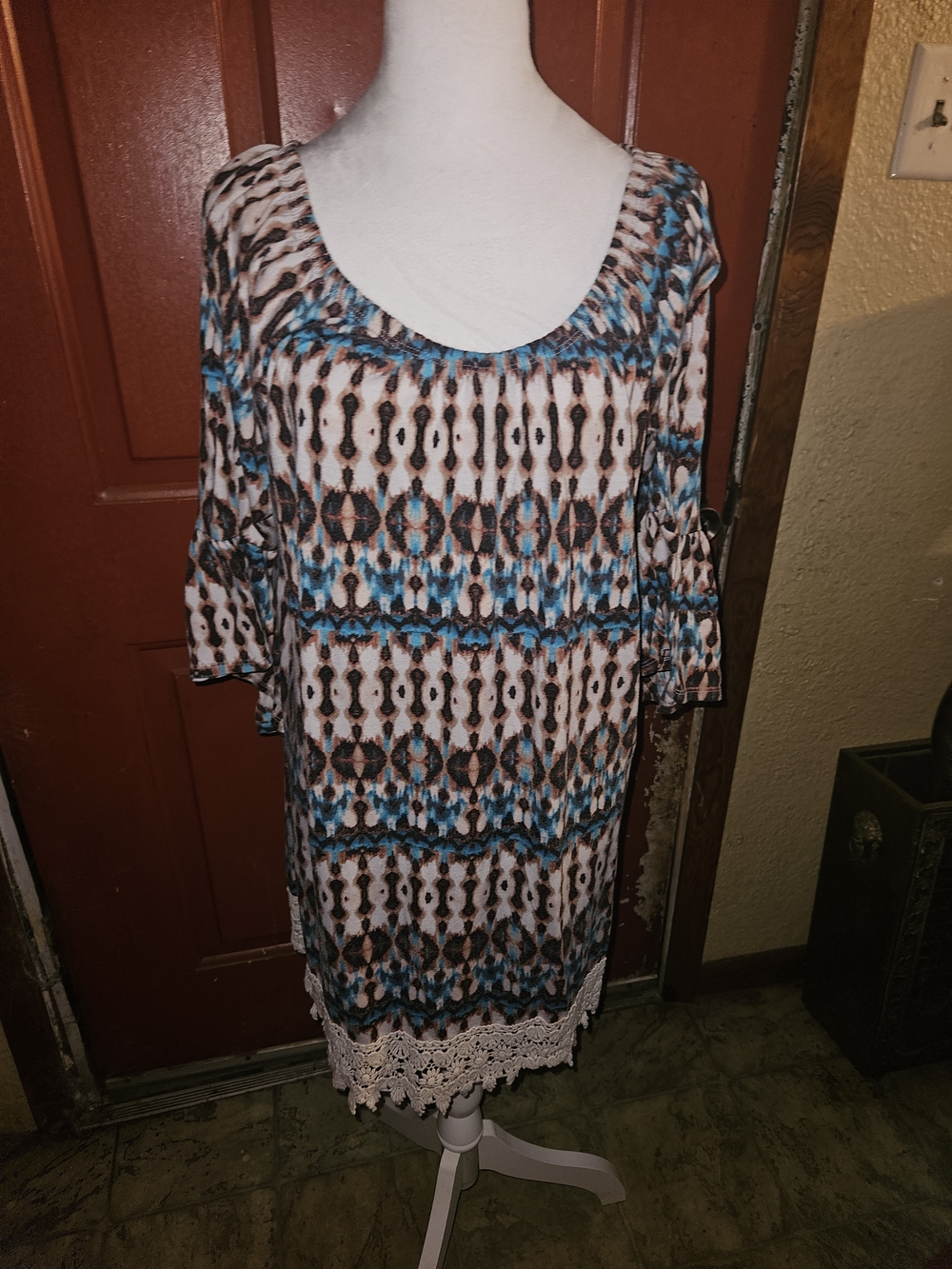 Women's Scoop Neck Crochet-Hem Tunic in Blue and Brown
